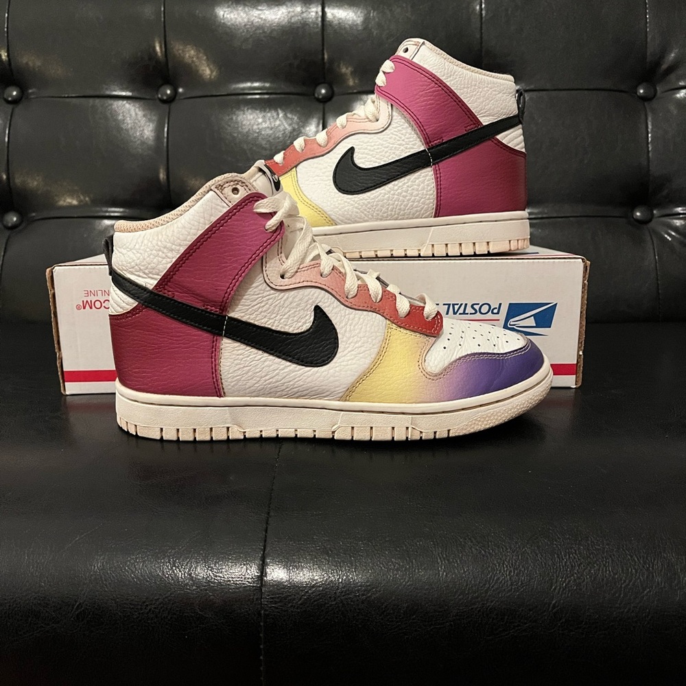 Women’s Nike Dunk High ‘Multi-Color-Gradient’ - Picture 1 of 7